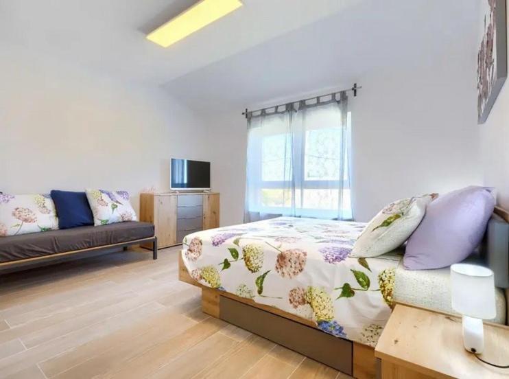 Villa Edi-Heated Pool & E-Bike ชีชาน ภายนอก รูปภาพ